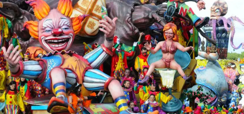 Carnevale di Putignano 2014 - Carri, sfilate e divertimento