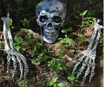 scheletro sepolto halloween