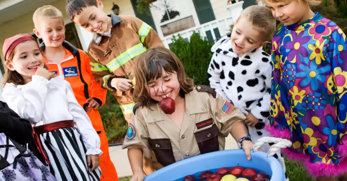 Halloween, tanti giochi per una festa in casa con i tuoi bambini