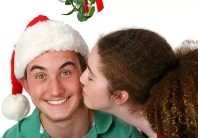 Natale - La tradizione del bacio sotto al vischio