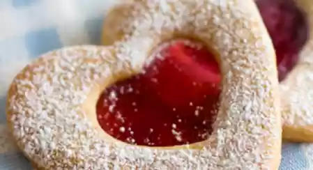 Ricetta biscotti cuori di ciliegia per San Valentino